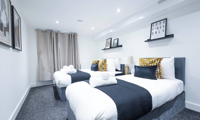 Gravesend Apartamento | Sunrise Haven in Kent 2 bed Apartment Sleeps 7