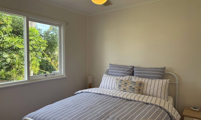 Lemon Tree Passage Casa | Sunrise on the Water - Charming Waterfront Retreat