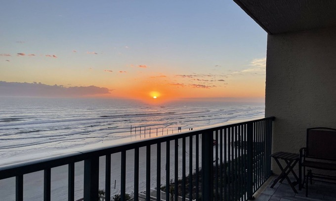Ocean View Halifax Estates Condominio | Sunrise&Serenity~ suited for quiet family vacations- public beach access 100 yds