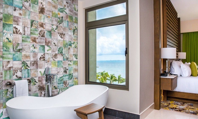 Punta Sam Condominio | Sunrise Secrets: Discover Unforgettable Mornings in your 3BR PH in Cancun!