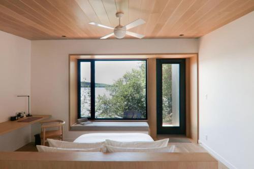 Algonquin Highlands Casa | Sunrise Soaker at Dimensions - Cabin Four