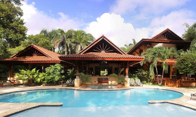 Cabrera Villa | Sunrise Villa: un lugar de reunión asequible frente a la playa para familiares y amigos