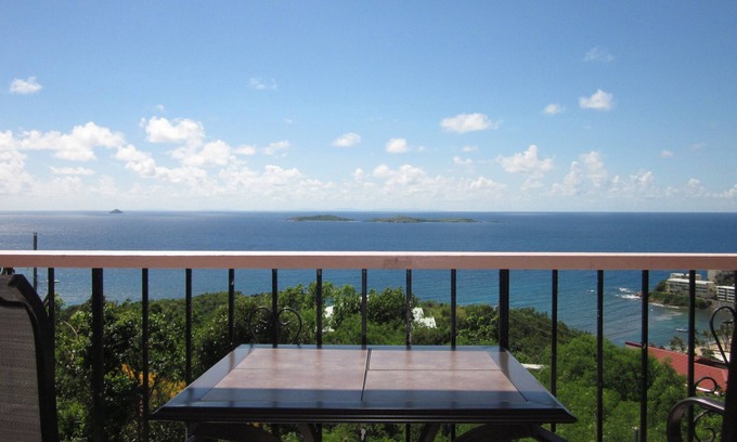 Estate Bolongo Apartamento | Nuevo listado - Vistas increíbles - Con vistas al mar Caribe