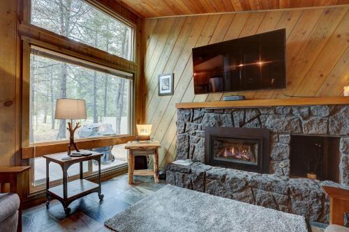 Overlook Park Casa | Sunriver Escape Sleeps 8 Pet Friendly SHARC Hot Tub