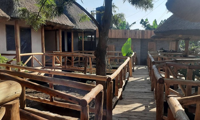 Fort Portal Cabina | Sunscape lodge