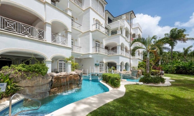 Old Trees Bay Apartamento | Sunset 104 in St James by Personal Villas - Plunge Pool and Beach Access