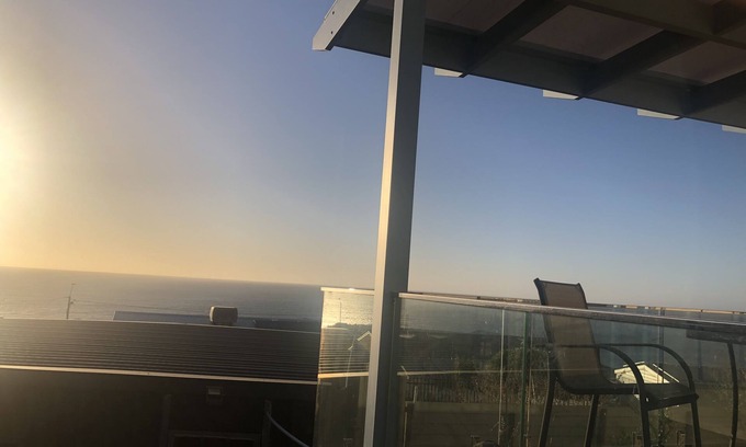 O'sullivan Beach Casa | Sunset and Ocean view beach house