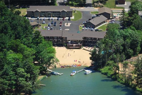 Lake Delton Complejo | Sunset Bay Resort