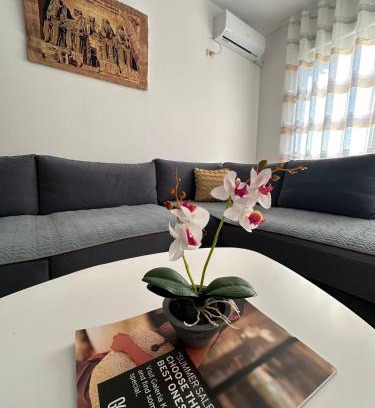 Shkembi i Kavajes Apartamento | Sunset Beach Apartment