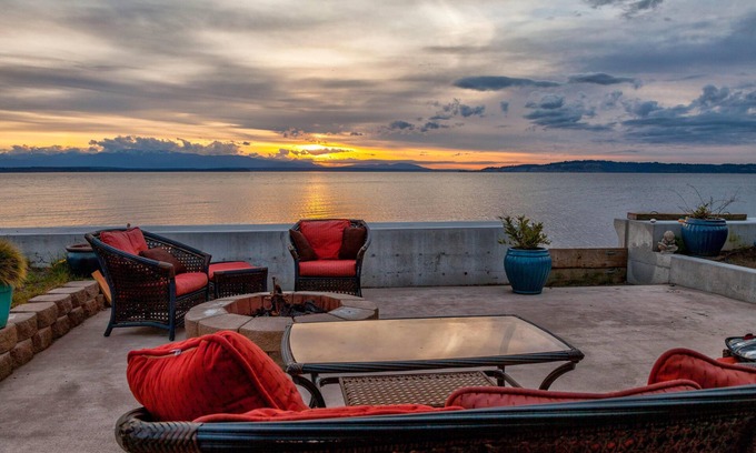 Maxwelton Casa | Sunset Beach Cottage - Fuego junto a la playa; Kayac; Paseo por la playa