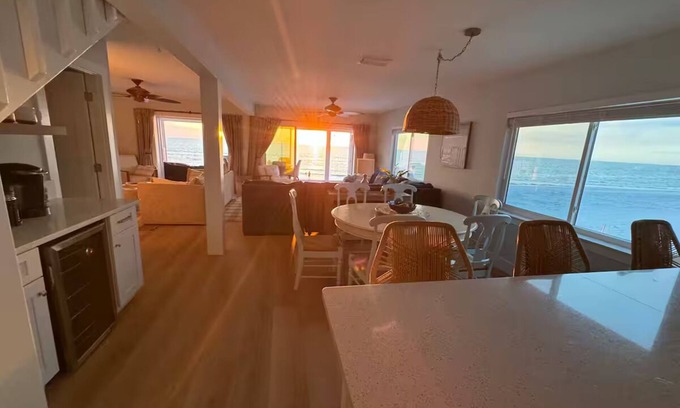 Palm Island Cabaña | Sunset Beach Cottage North
