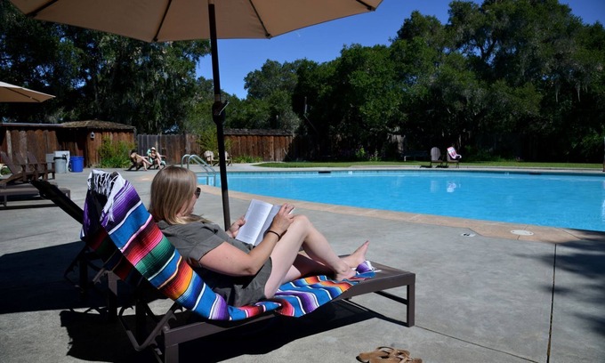 Carmel Valley Cabina | Sunset Cabin at Camp Carmel Valley with breakfast and activities!