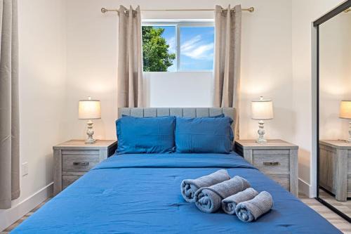 Wilshire Casa | Sunset Chateau Hollywood