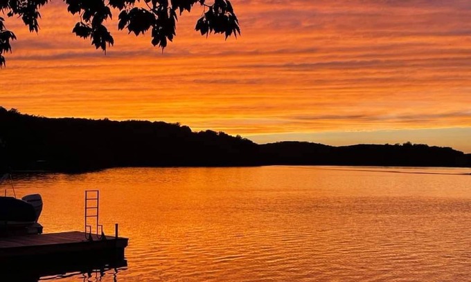 New London Casa | Sunset Cottage on Badin Lake, NC!