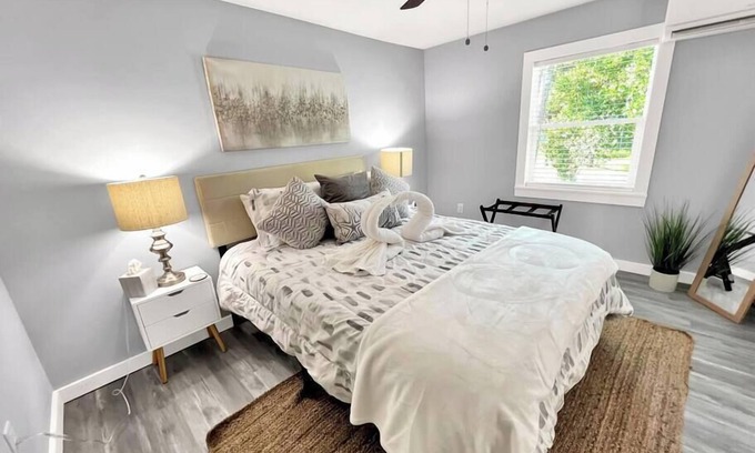 Fort Walton Beach Apartamento | Sunset Dream Minutes from the Beach - Unit 8