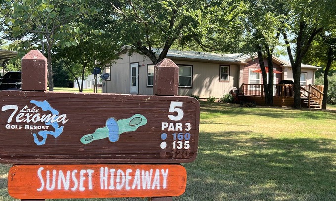 Kingston Casa | Sunset Hideaway- Washita Point- 2 miles from Alberta Creek Marina on Lake Texoma