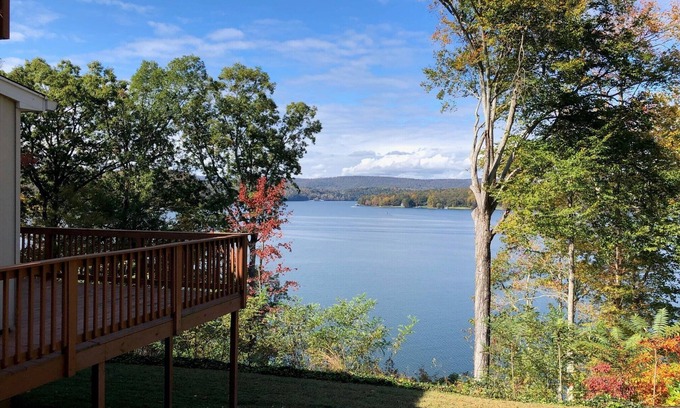 Spring City Casa | Sunset Hills on Watts Bar Lake