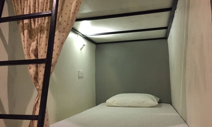 Kampung Surabaya Cama Y Desayuno | CASA PARTICULAR EN LA PUESTA DEL SOL Kuching, Sarawak