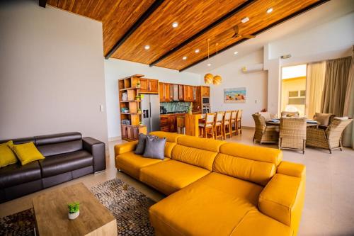 Cerro Plano Villa | Sunset House Guacalillo