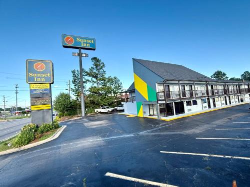 Augusta Hotel | Sunset Inn - Augusta