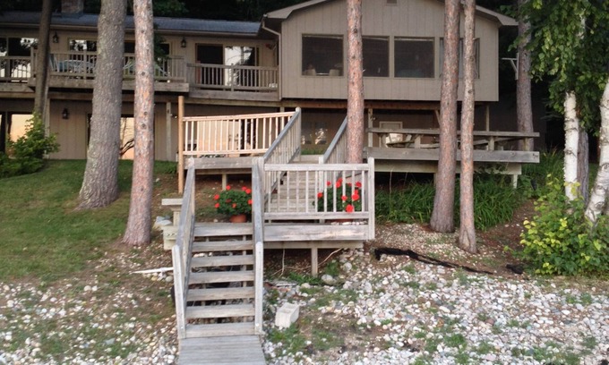 Indian River Casa | SUNSET LAKEFRONT HOME EN MULLETT LAKE / Especiales de Agosto