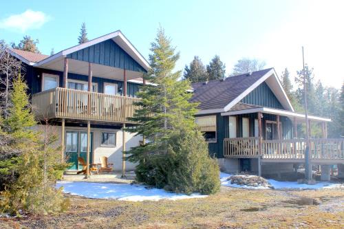 Northern Bruce Peninsula Casa | Sunset Lakehouse, cozy cottage