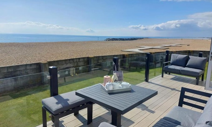 Selsey Casa | Sunset Lodge, On The Beach, Panoramic Views, Pure Luxury