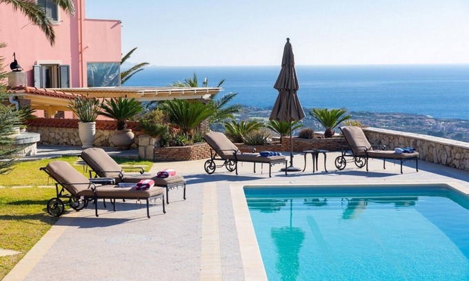Menegata Villa | Sunset Mansion Kefalonia