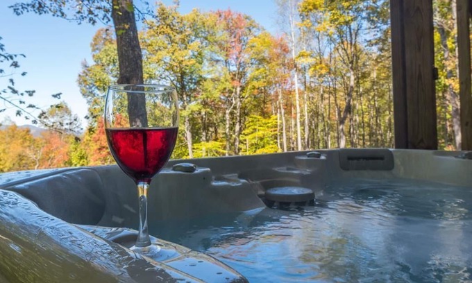 Spruce Pine Cabina | Wildflower Mountain Haven