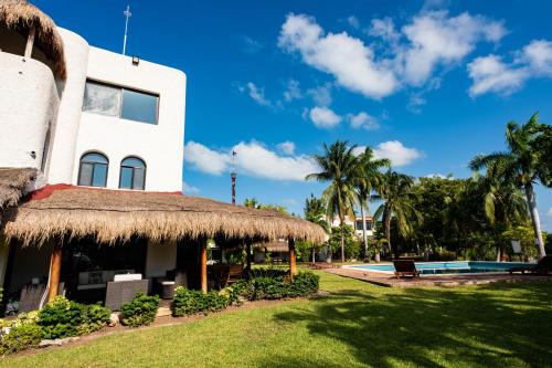 Zona Hotelera Villa | Sunset Paradise Villa at Nichupté Lagoon