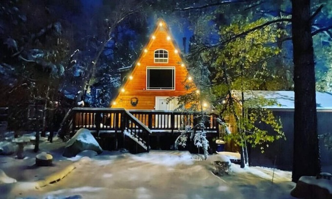 Sugarloaf Cabina | Sunset Point A Modern A-Frame