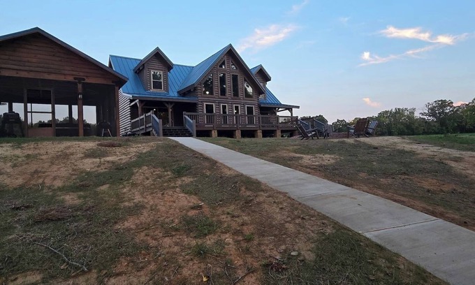 White Pine Cabina | Sunset Pointe Douglas Lake Cabin
