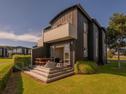 Matarangi Casa | Sunset Retreat - Matarangi Holiday Home