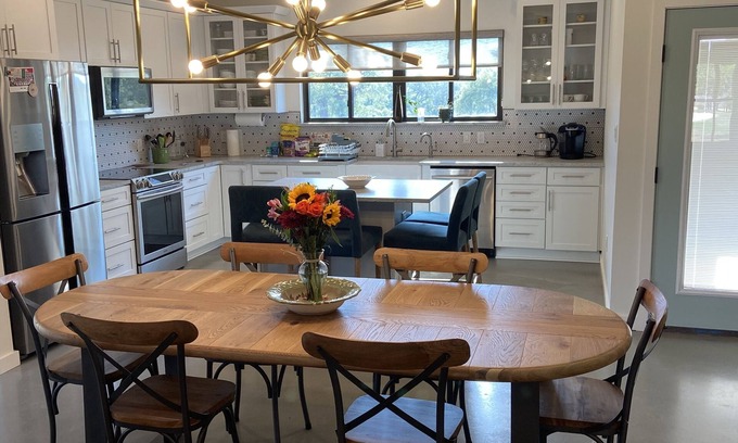 Austin Casa | Sunset Retreat on Acreage - Short Drive to Downtown