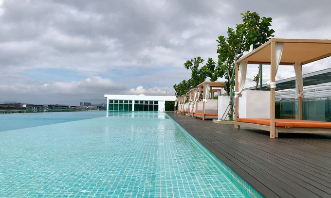 Kampung Sembulan Baru Apartamento | Sunset Seaview Vacation Condos at Infinity Avenue