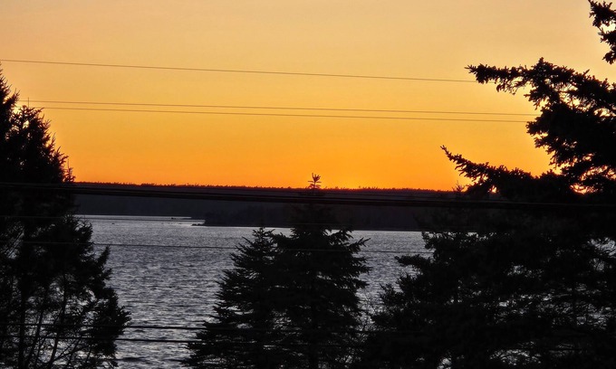 Ragged Island Casa | Sunset Shore House. Beautiful sunsets 4.8 km from Shelburn's historic waterfront