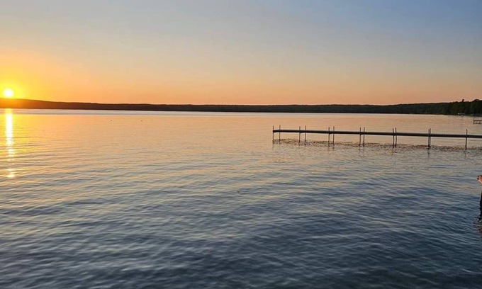Cheboygan County Cabaña | Sunset Shores 3 Bedroom 1 Bath Lakefront Burt Lake Cottage- Sleeps 6