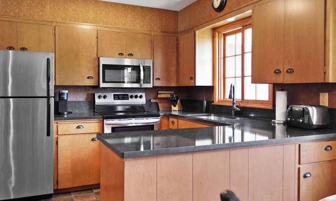 Alexandria Casa | "Sunset Shores" on Lake Latoka