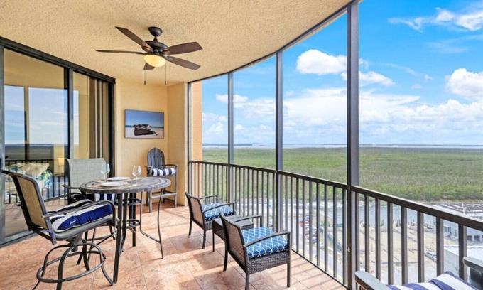 Cape Harbour Condominio | Sunset Siesta |Cape Harbour Amazing Sunset View - 2/2 Luxury Condo