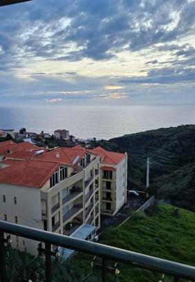 Estrela da Calheta Apartamento | Sunset Star with Sea View