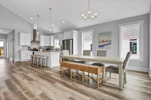 North Topsail Beach Casa | Sunset Tide by Sea Scape Properties