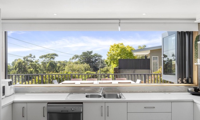 Lorne Casa | Sunset View