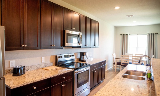Seguin Casa | Sunset View Relaxing Home - New Construction