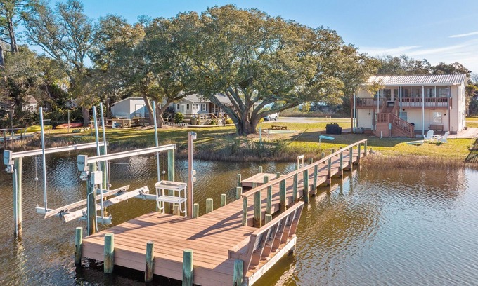 Cedar Point Casa | Private Dock-Boat Lift-Sunset Views-Hot Tub-Game Room-Office