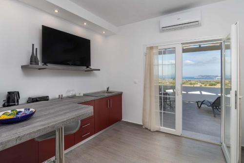 Milos Apartamento | Sunset Village