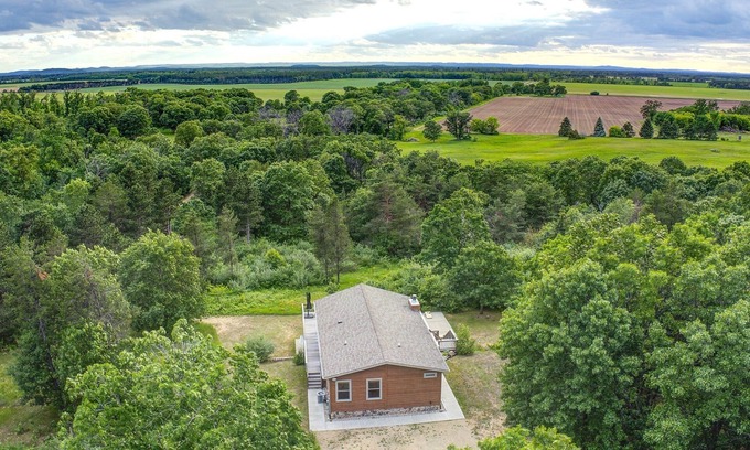 Wisconsin Dells Casa | Sunsets | 2 Living Spaces & Games | Close to Dells