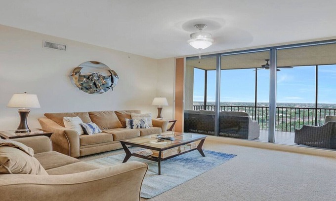 Cape Harbour Apartamento | Sunsets & Dreams | Cape Harbour 2 bedroom 2 bath luxury condo