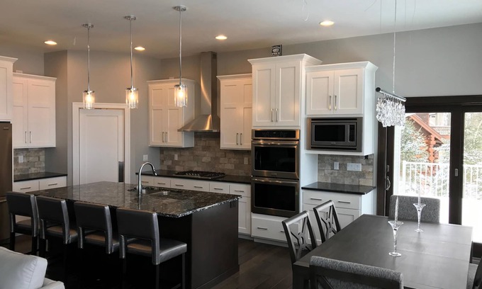 Sturgeon Bay Casa | PUESTA DEL SOL EN EL BLUFF! ¡NUEVA CONSTRUCCIÓN! Vista al agua!