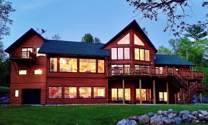 Remer Casa | Sunsets & Sand Beach: A Private Executive Thunder Lake Estate