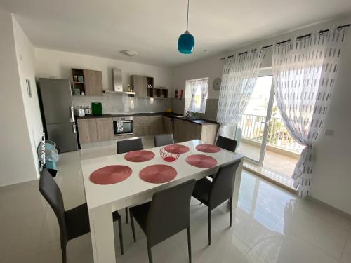 Mellieha Apartamento | Sunshine Apartments Mellieha - modern three bedroom apartment - Apt No 1